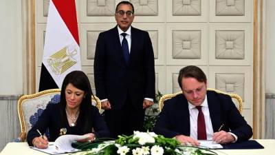 رئيس الوزراء يشهد التوقيع على أربع اتفاقيات تمويلية مُمولة بمنح من الاتحاد الأوروبي