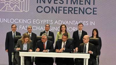 رئيس الوزراء يشهد توقيع اتفاقية دراسة جدوى لتصنيع السيارات بشرق بورسعيد