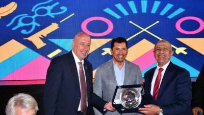 وزير الشباب والرياضة يشهد توزيع ميداليات بطولة العالم لناشئي الخماسي الحديث بالأسكندرية