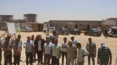 مسئولو " الإسكان " يتابعون موقف تنفيذ وحدات المبادرة الرئاسية " سكن لكل المصريين " بمدينة العاشر من رمضان