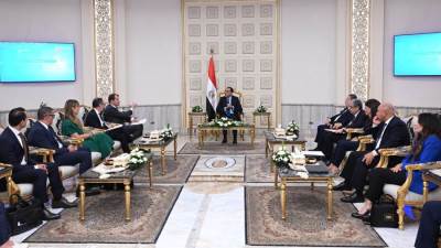 مدبولى: الحكومة ملتزمة بالاستمرار في تنفيذ الإصلاحات الاقتصادية التي تتبناها ودعم القطاع الخاص وتشجيع جذب المزيد من الاستثمارات