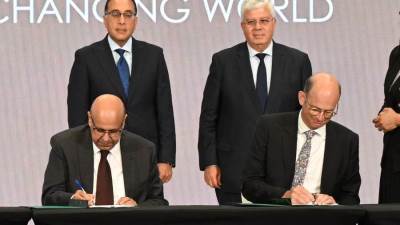 رئيس الوزراء يشهد توقيع اتفاقية لإنشاء مركز دولي للهيدروجين الأخضر