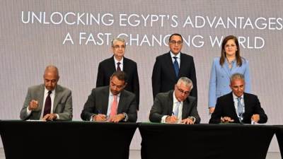 رئيس الوزراء يشهد توقيع أربع اتفاقيات في مجال الأمونيا الخضراء مع المطورين الأوروبيين بتكلفة استثمارية تصل إلى نحو 33 مليار دولار