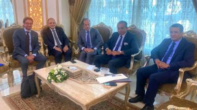 وزير التجارة يبحث مع مسؤولى عدد من الشركات العالمية خططها للدخول والتوسع فى السوق