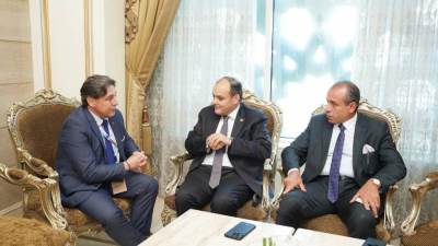 وزير التجارة والصناعة يبحث مع عدد من الشركات العالمية التوسع فى السوق المصري