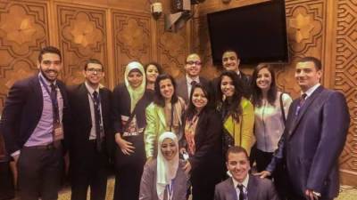 شباب الجامعات المصرية والعربية في القاهرة يهنئ بذكري ثورة 30 يونيو المجيدة 