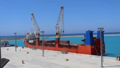 وصول مصيدة قلب المفاعل الخاصة بالوحدة النووية الثالثة على ميناء الضبعة التخصصي