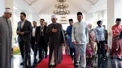 رئيس الوزراء الماليزى يحاوِر شيخ الأزهر حول وسطيَّة الإسلام