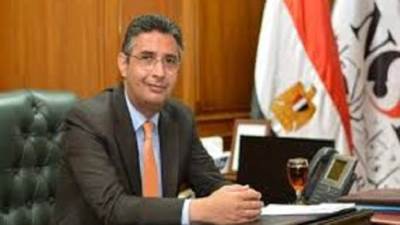 وزير التموين يبدأ عمله فى اليوم الثانى بالاطمئنان على مخزون السلع