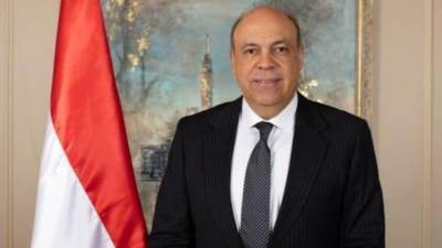 السيرة الذاتية للطيار سامح أحمد زكي الحفني وزير الطيران المدنى 