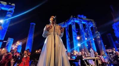 مي فاروق تطرب التونسيين في الليلة السادسة من مهرجان دقة الدولي