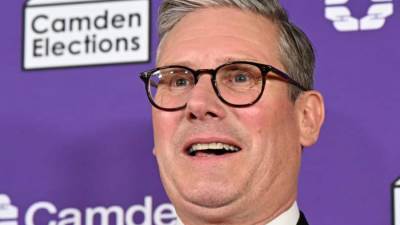 قصر باكنجهام: الملك تشارلز الثالث يكلف "ستارمر" برئاسة الحكومة البريطانية