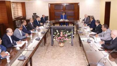 وزير الزراعة يجتمع مع قيادات الهيئة العامة للإصلاح الزراعي