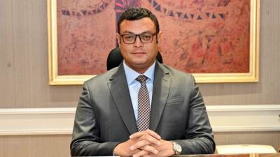 وزير الإسكان: مساء أمس.. بدء التشغيل التجريبي لإحدى قاعات مجمع السينمات بالمدينة التراثية بـ"العلمين الجديدة"