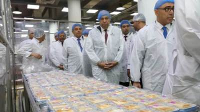 في أولى جولاته الميدانية.. وزير الطيران المدني يتفقد مبنى الخدمات الجوية