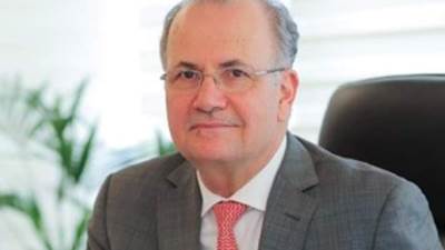 رئيس الوزراء الفلسطيني يهنئ الدكتور مصطفى مدبولي بتشكيل الحكومة الجديدة