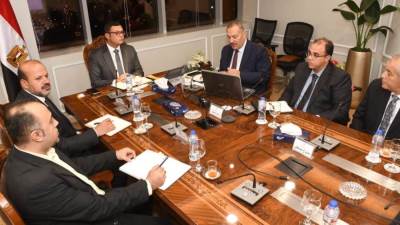 وزير الإسكان يستعرض مقترحات تطوير وتعظيم دور جهاز التفتيش الفني على أعمال البناء