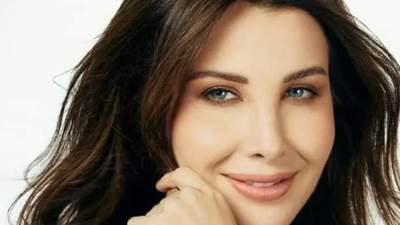 نانسي عجرم تحتفل بنجاح أغنية " من نظرة" وتصفها بـ " الممتعة"