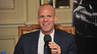 د. جريش تعلن عن شراكه استراتيجية عبر صفقة اندماج مع شركة هاى جلاس