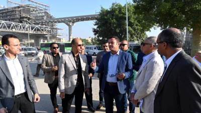 وزير الإسكان يتفقد وحدات مبادرة "سكن لكل المصريين" وأعمال الطرق والمرافق بالتجمع السادس والامتداد الجنوبى