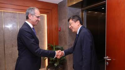 وزير الاتصالات يبحث مع سفير سنغافورة بناء القدرات الرقمية ودعم ريادة الأعمال