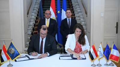 الرقابة المالية توقع مذكرة تفاهم مع الوكالة الفرنسية للتنمية لتعزيز التمويل المستدام