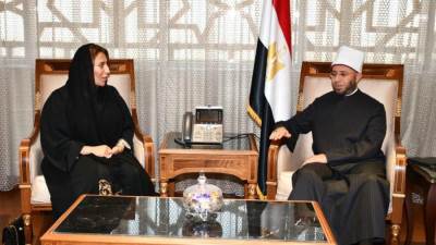 وزير الأوقاف يستقبل سفيرة دولة الإمارات العربية المتحدة بالقاهرة ويستعرضان الفرص المتاحة وآفاق التعاون المشترك