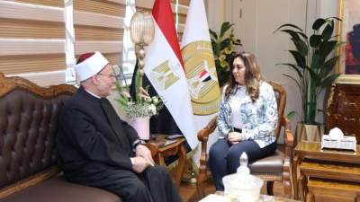 وزيرة التنمية المحلية تستقبل فضيلة مفتي الجمهورية