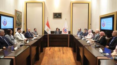 وزير الصحة يكرم العاملين بالطب العلاجي ومديري المستشفيات الحاصلة على الاعتماد "جهار" 