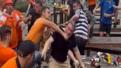 اشتباكات بين جماهير هولندا وانجلترا في أحد المقاهي قبل مباراتهما في نصف نهائي اليورو