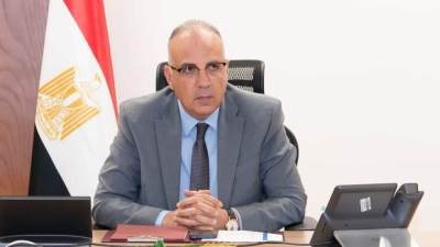 سويلم يتابع إجراءات تحسين حالة الرى بزمام ترعة السويس