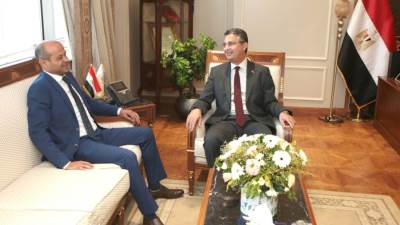 وزير التموين يستقبل رئيس البورصة المصرية ويبحثان تنشيط البورصة السلعية
