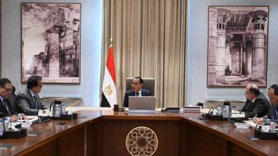 رئيس الوزراء يتابع جهود توافر الأدوية والتعامل مع مشكلة النواقص