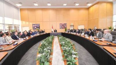 وزير الإسكان يستعرض الخطط التسويقية والحملات الترويجية للوحدات السكنية بمشروعات المدن الجديدة