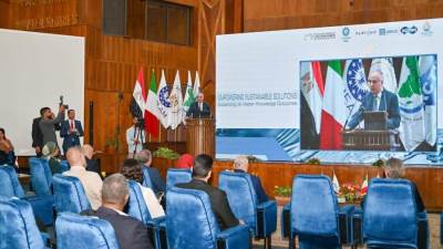 سويلم يكرم المتدربين المشاركين في عدد (٢) دورة تدريبية جارى تنفيذها