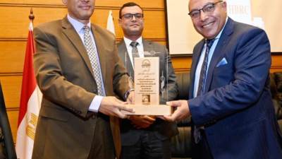  وزير الإسكان يشارك في ندوة الدليل الإرشادى لتصميم المستشفيات والمنشآت الصحية الخضراء