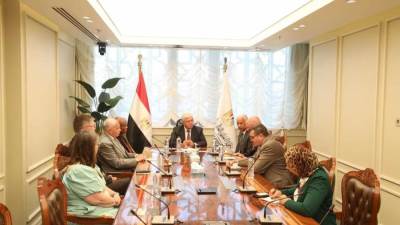 وزير التعليم العالي يستقبل وفد جامعة لويفيل الأمريكية