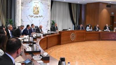 رئيس الوزراء يترأس اجتماع اللجنة العليا لضبط الأسواق وأسعار السلع