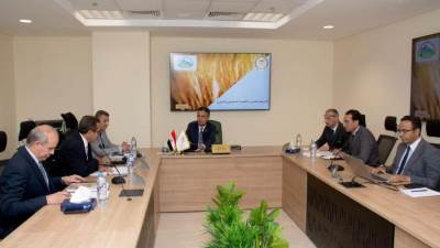 وزير التموين والتجارة الداخلية يجتمع برئيس الشركة المصرية القابضة للصوامع والتخزين
