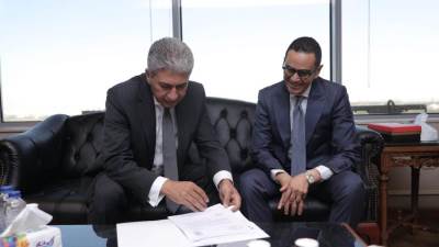 وزير السياحة والآثار يلتقي وزير الاستثمار والتجارة الخارجية لبحث سبل التعاون المشترك بين الوزارتين 