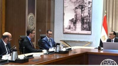 رئيس الوزراء يلتقى رئيس مجموعة "إنفورما" البريطانية لبحث التعاون