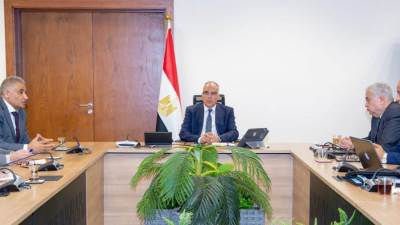 سويلم يتابع إجراءات توفير المناسيب اللازمة لتشغيل محطات مياه الشرب