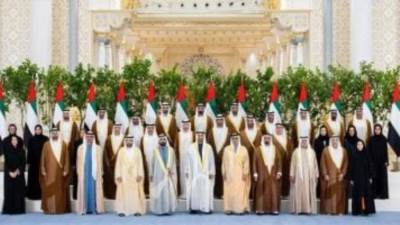 الوزراء الجدد فى حكومة الإمارات يؤدون اليمين الدستورية