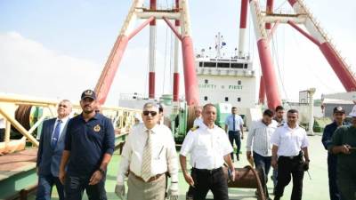  الفريق أسامة ربيع:" يتفقد أحدث الروافع البحرية ضمن استراتيجية تطوير الأسطول البحري" 