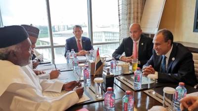 وزير الخارجية والهجرة يلتقى وزير خارجية نيجيريا