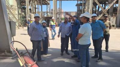 وزير الكهرباء والطاقة المتجددة يواصل جولاته الميدانية المفاجئة