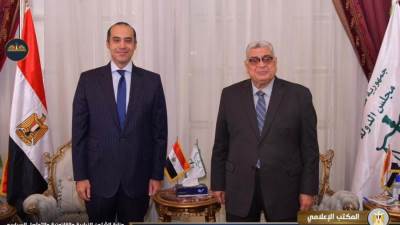 محمود فوزي وزير الشئون النيابية والقانونية والتواصل السياسي يزور المستشار أحمد عبود رئيس مجلس الدولة 
