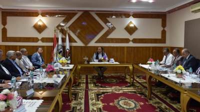 الشيمي: النهوض بأداء الشركات ورفع معدلات الإنتاج وتحفيز العاملين