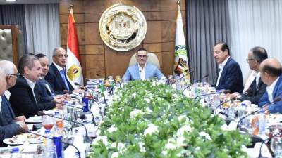 وزير الاستثمار والتجارة الخارجية يزور الهيئة العامة للرقابة على الصادرات والواردات ويفتتح أحدث معمل للاختبارات الضوئية