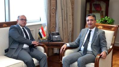 وزير التموين يستقبل رئيس الهيئة العامة للرقابة المالية ويبحثان آليات تنشيط البورصة السلعية